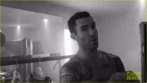 adam levine naked photo|PHOTO: Adam Levine Goes Nude